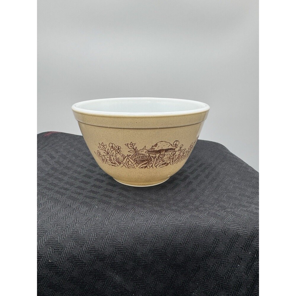Mushroom Pyrex Bowl 401